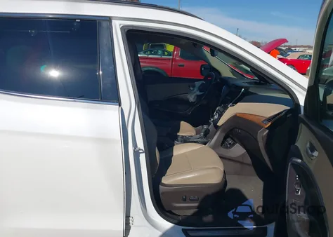 2013 Hyundai Santa Fe Sport 2.0T z USA, uszkodzony, nr VIN 5XYZU3LA5DG076833